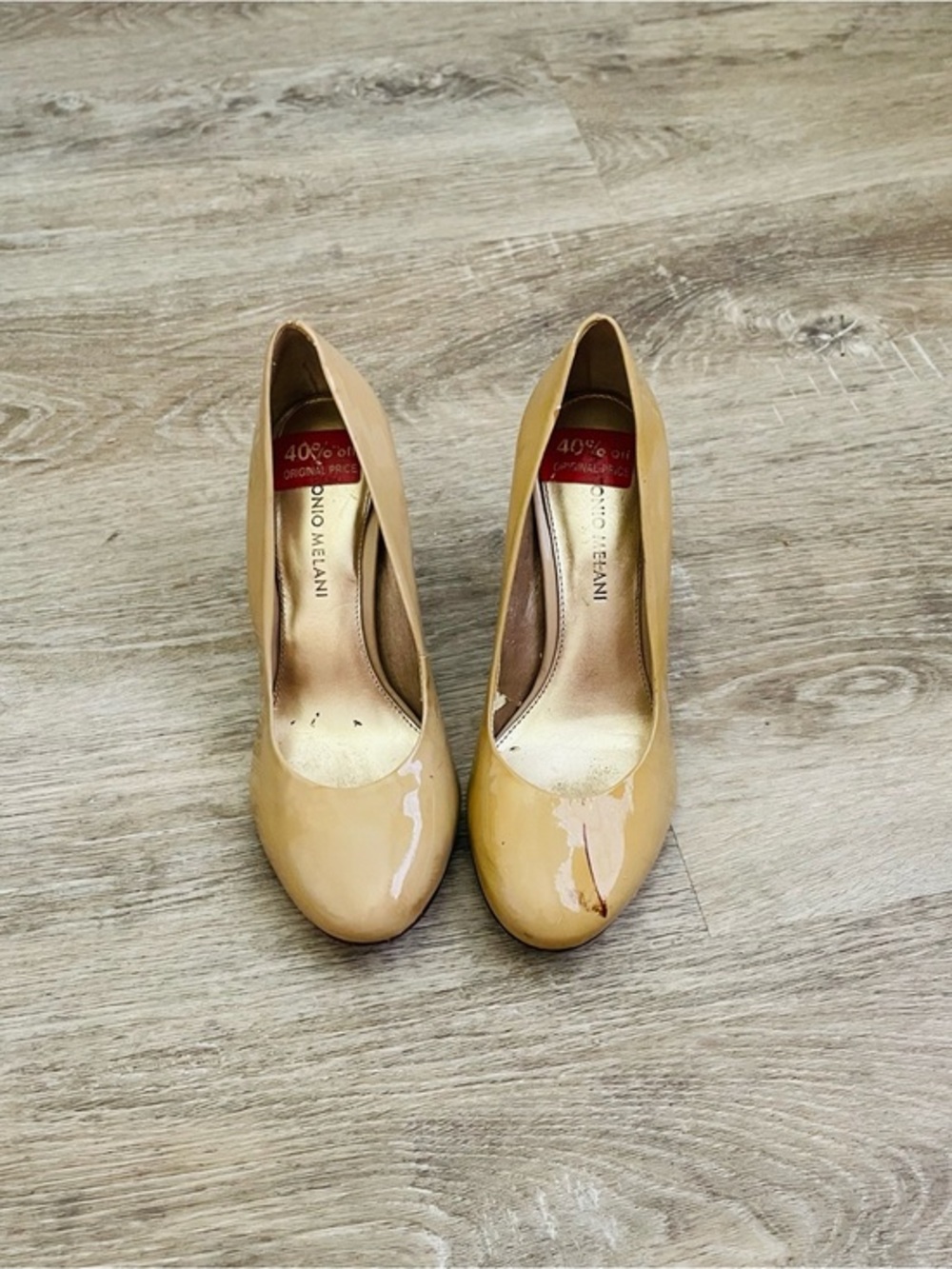 Antonio Melani Patent Leather Pointed Toe Pumps Size 7M Nude Beige